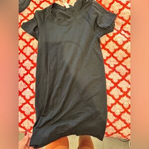 Lululemon tight swift tee shirt for women